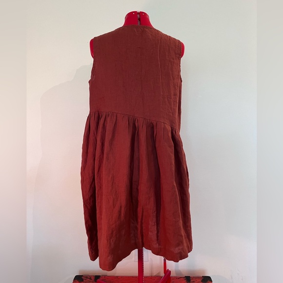 Not Perfect Linen Terracotta Smock Midi Dress in M/L - Picture 5 of 8
